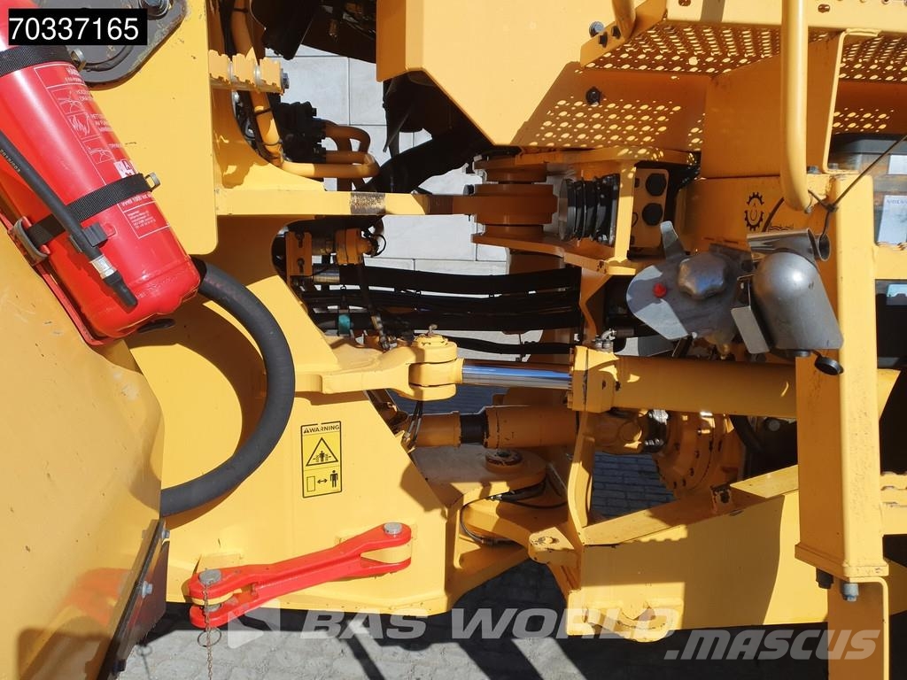 Volvo L220 E QUICK COUPLER Kolesni nakladalci