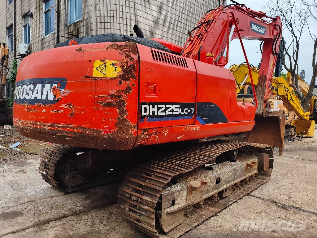 Doosan DH 225 LC-7 Raupenbagger