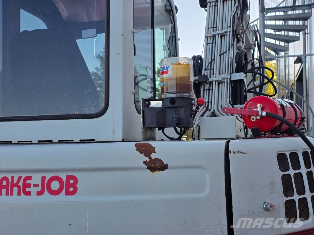Takeuchi 180FR Midi excavators 7t - 12t
