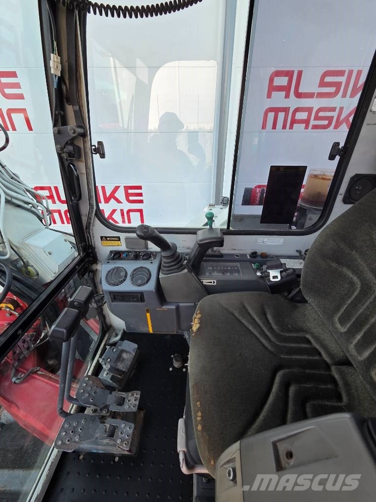 Takeuchi 180FR Midi excavators 7t - 12t