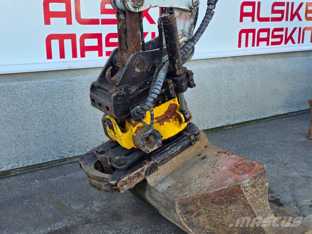 Takeuchi 180FR Midi excavators 7t - 12t