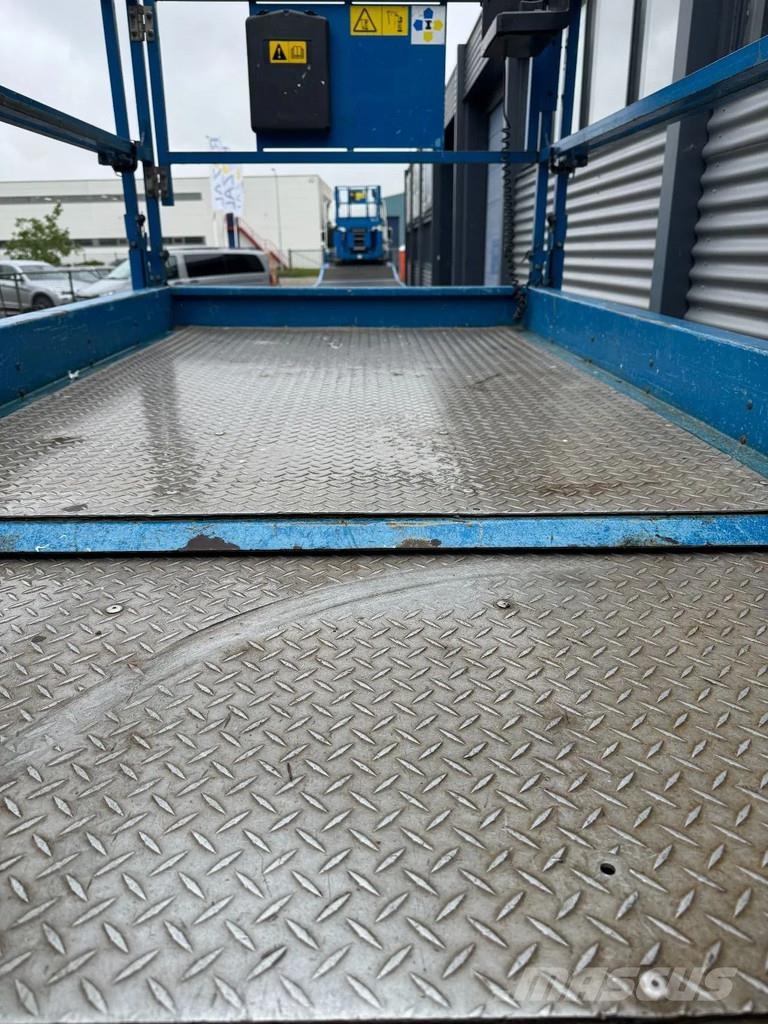 Genie GS3369RT Hoogwerker Schaarhoogwerker Ruwterrein Nacelle ciseaux