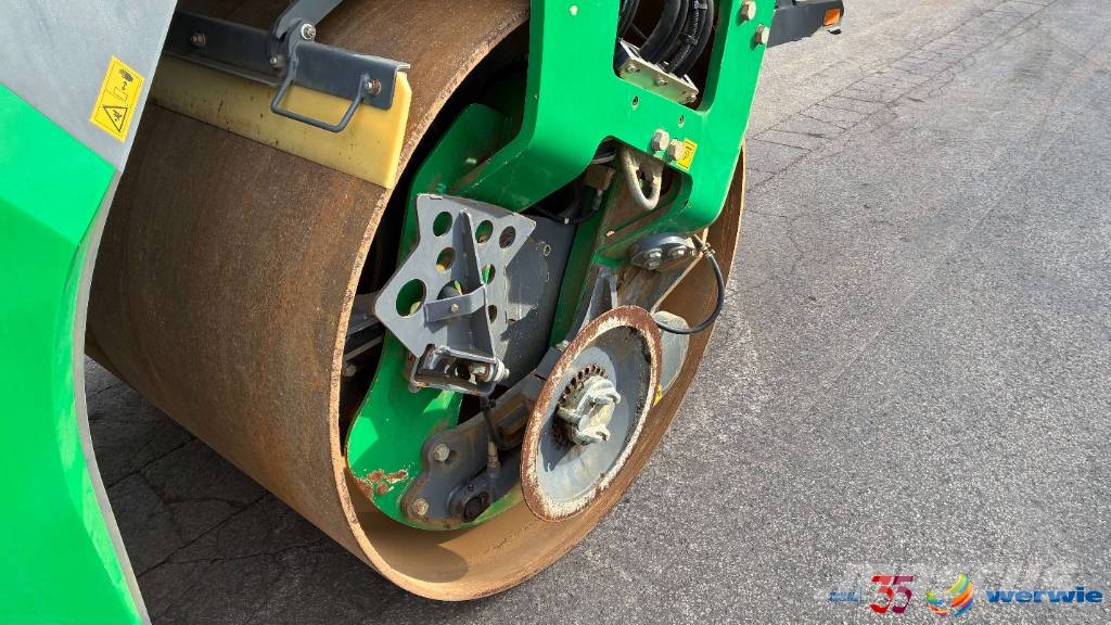 Hamm DV+ 70iVV-S Катки тротуарные