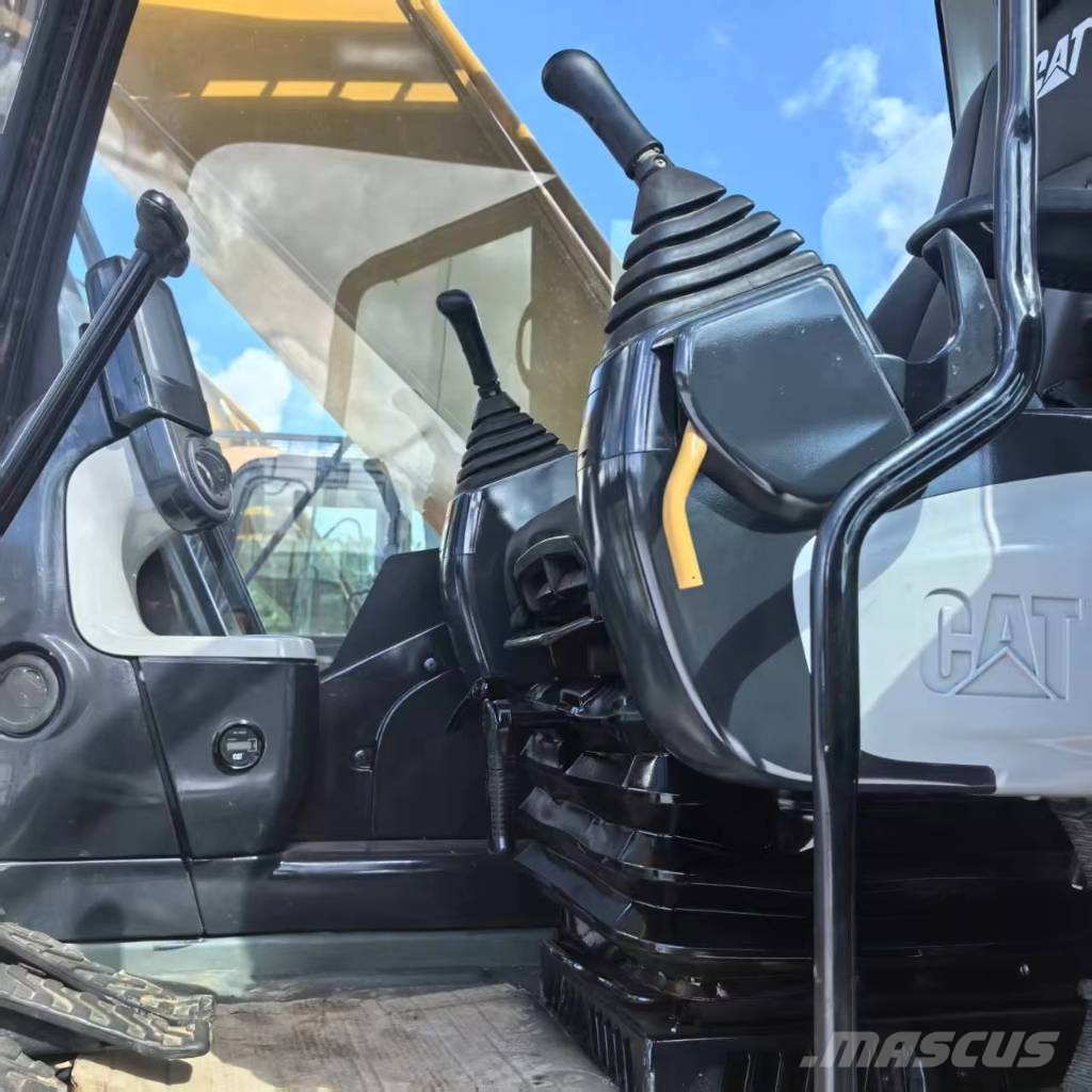 CAT 325 D 2 L Средни екскаватори 7т - 12т