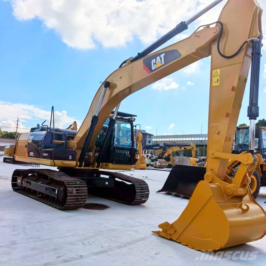 CAT 325 D 2 L Средни екскаватори 7т - 12т