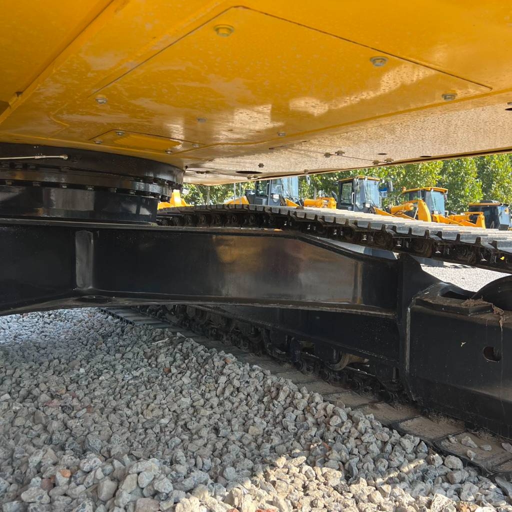 Komatsu PC 210 LC Crawler excavators