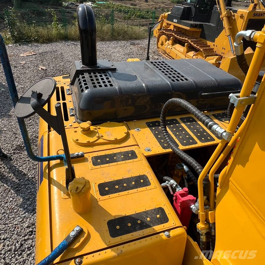 Komatsu PC 210 LC Crawler excavators