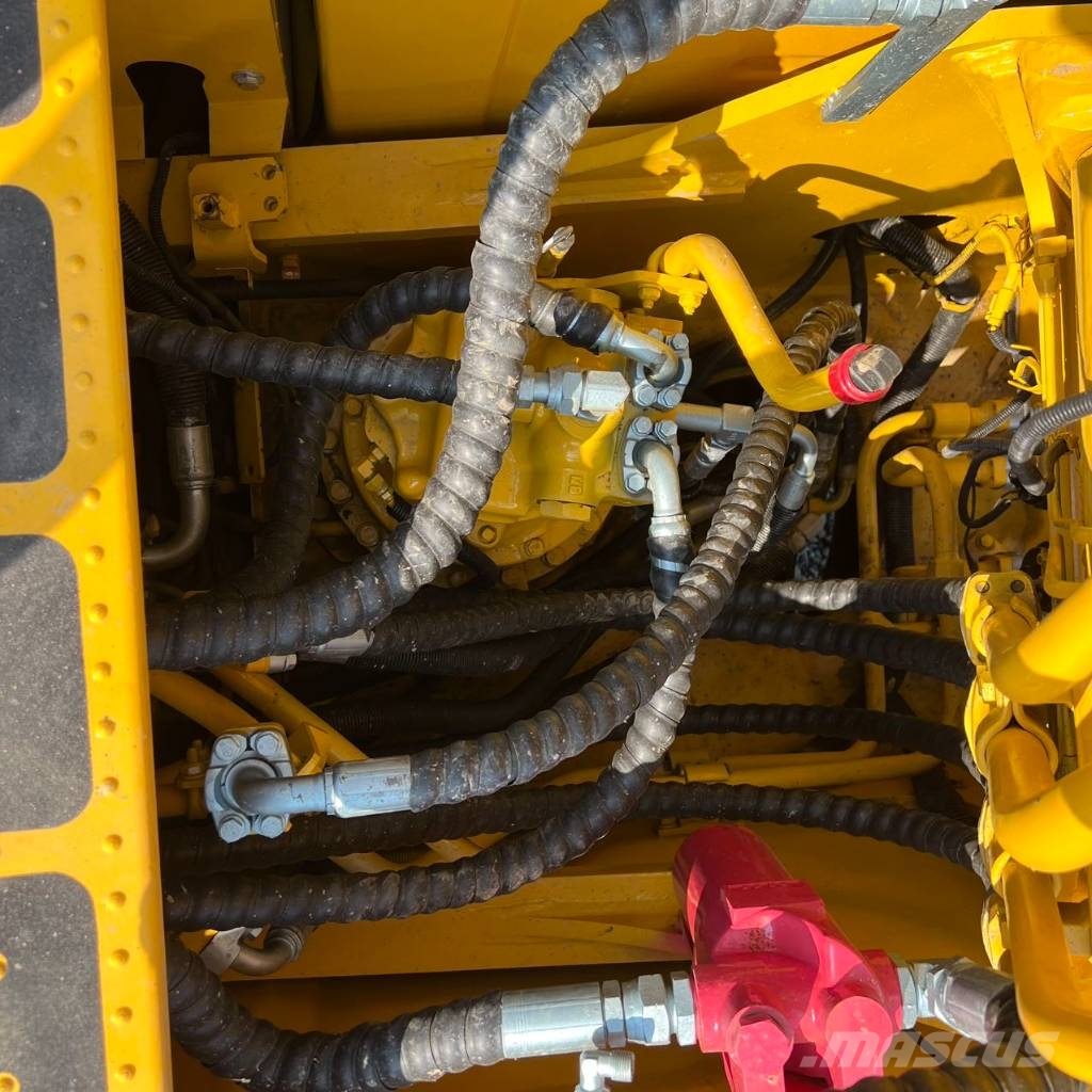 Komatsu PC 210 LC Crawler excavators