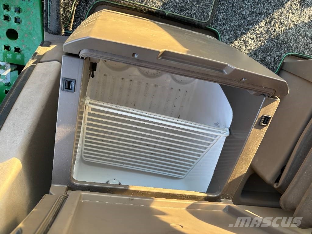 John Deere T670I 4WD Biçerdöverler