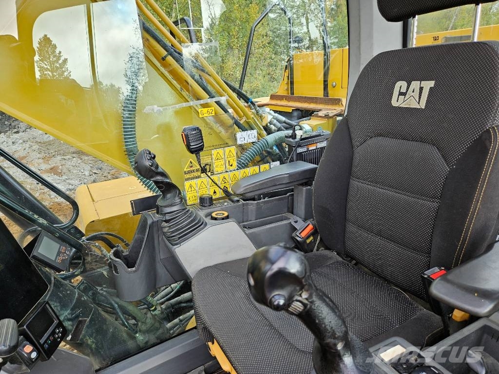 CAT 320 Bandgrävare
