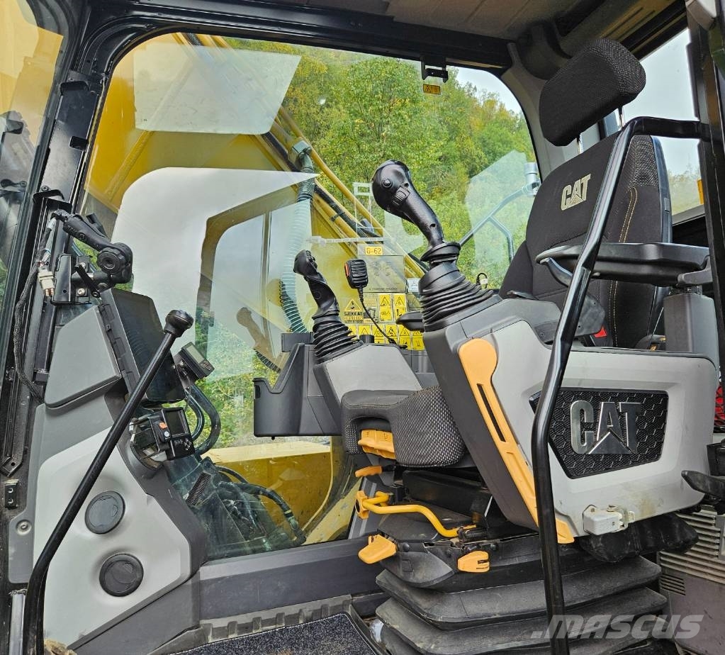 CAT 320 Bandgrävare