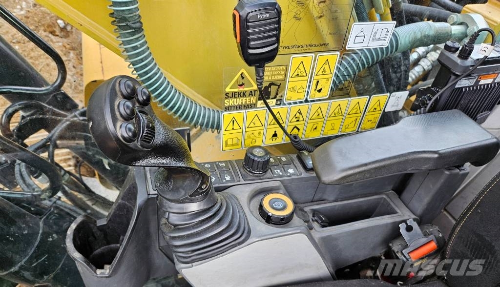 CAT 320 Bandgrävare