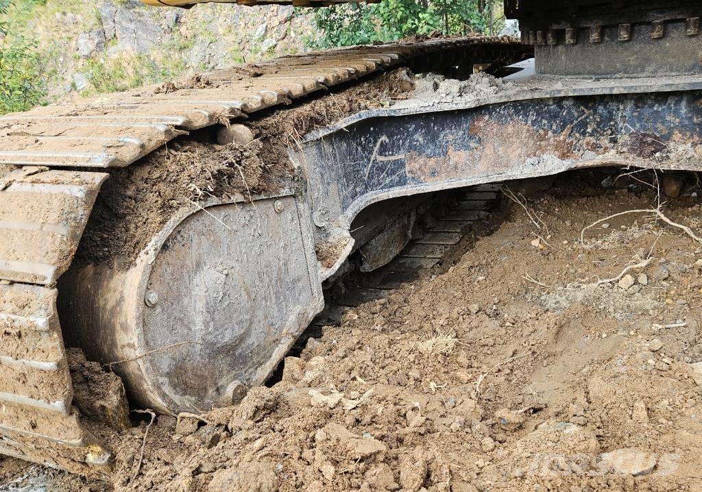 CAT 320 Bandgrävare