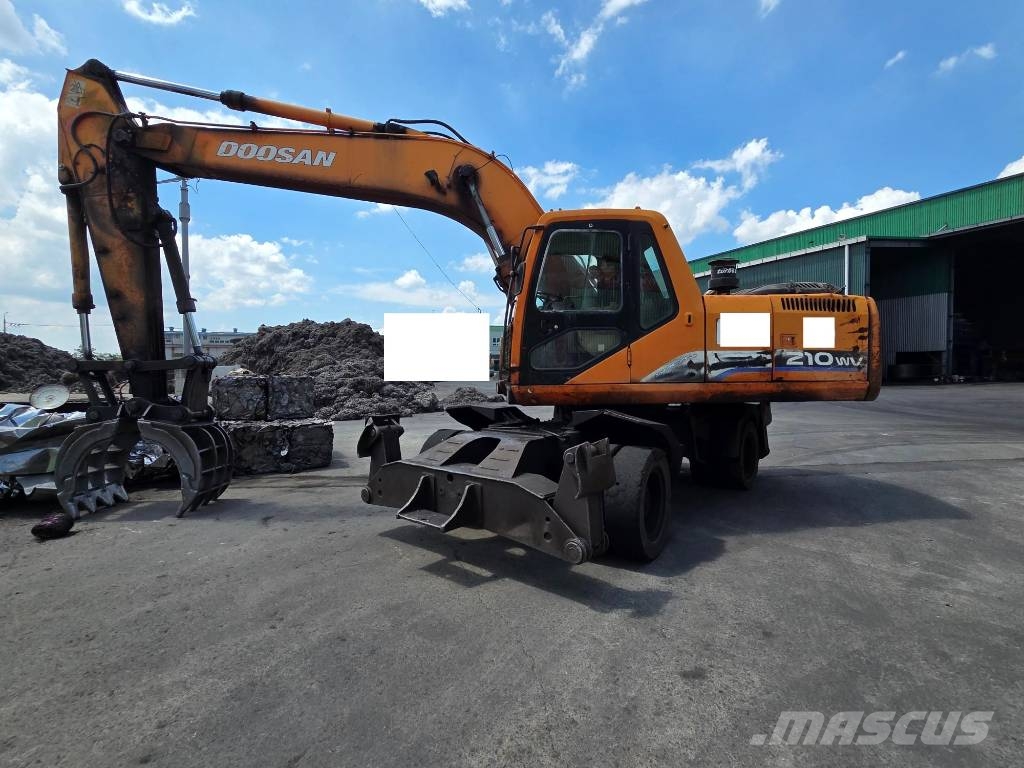 Doosan Solar 210 W V Lastik tekerli ekskavatörler