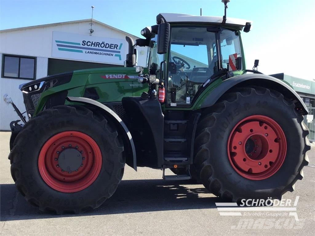 Fendt 936 VARIO GEN7 PROFI PLUS Tractors