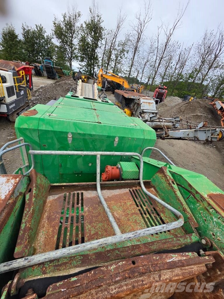 McCloskey J40 Mobile crushers