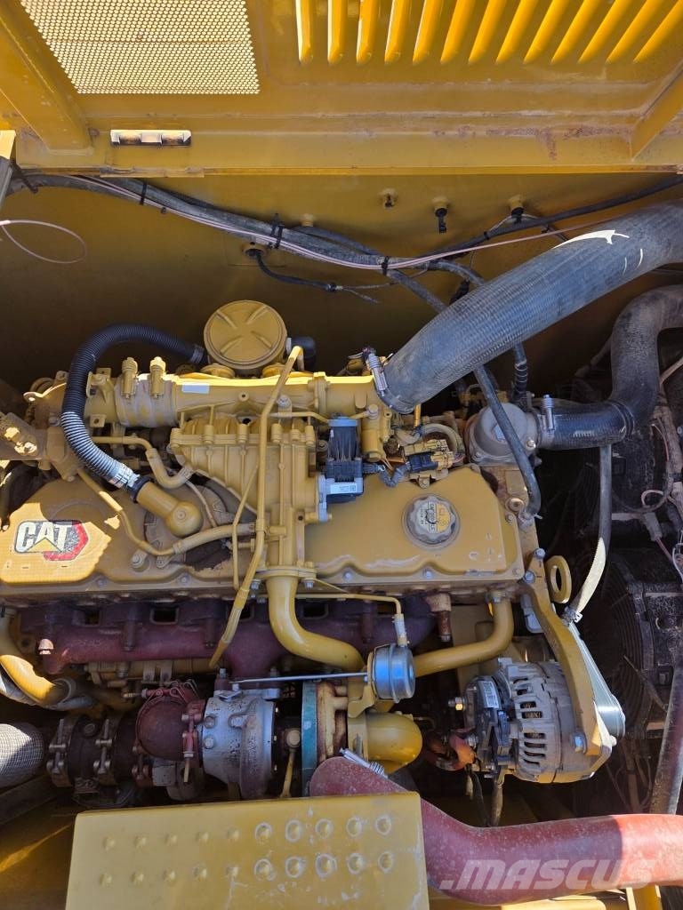 CAT 330 Koparki gąsienicowe