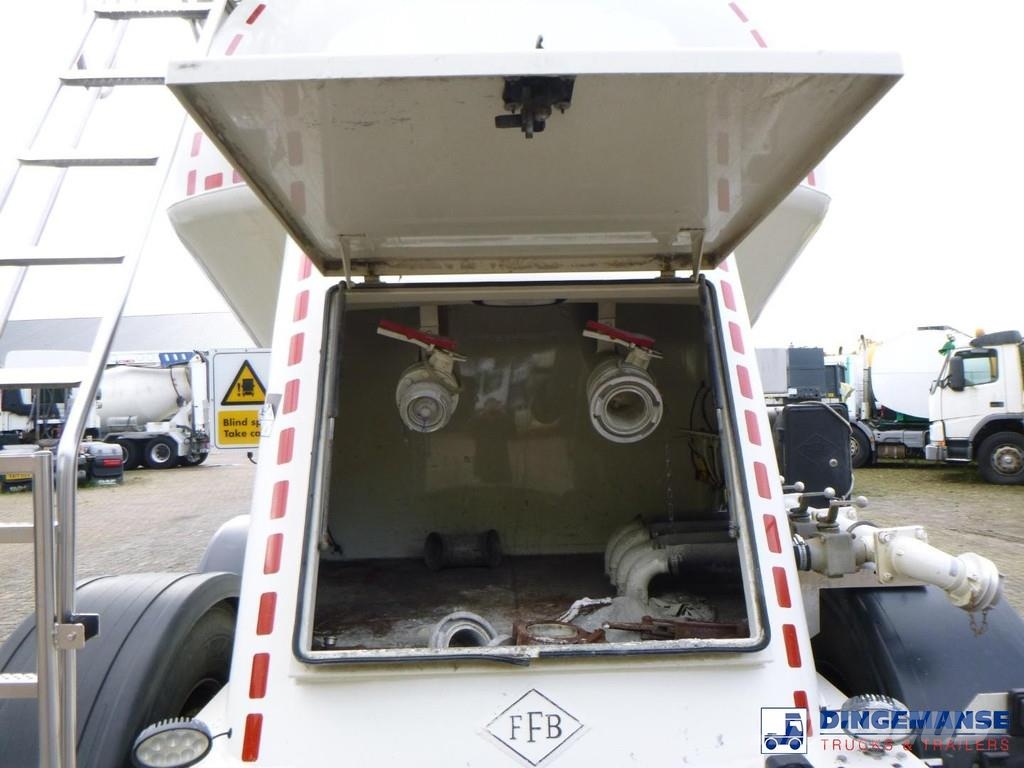 Feldbinder Powder tank alu 40 m3 + engine/compressor Напівпричепи-автоцистерни