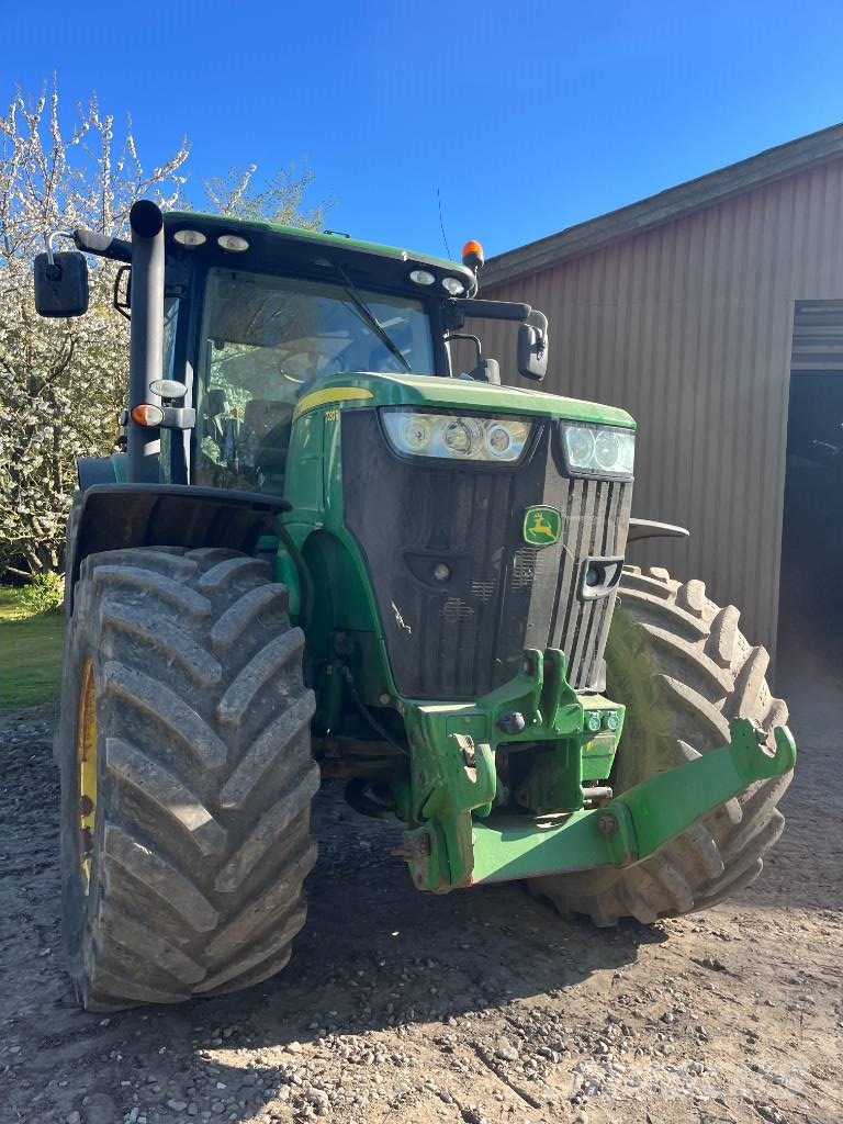 John Deere 7230 R 트랙터