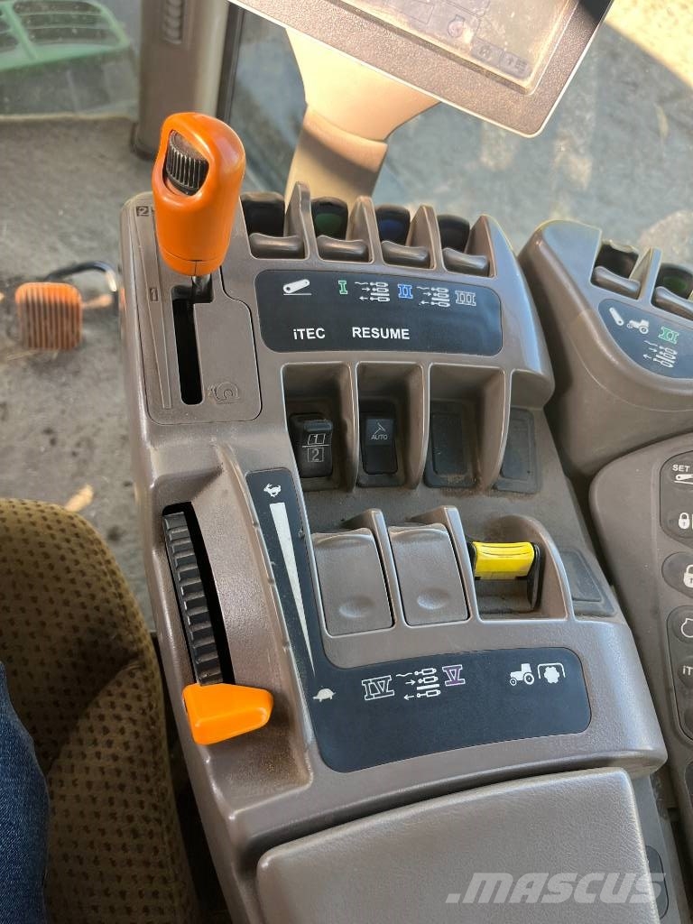 John Deere 7230 R 트랙터