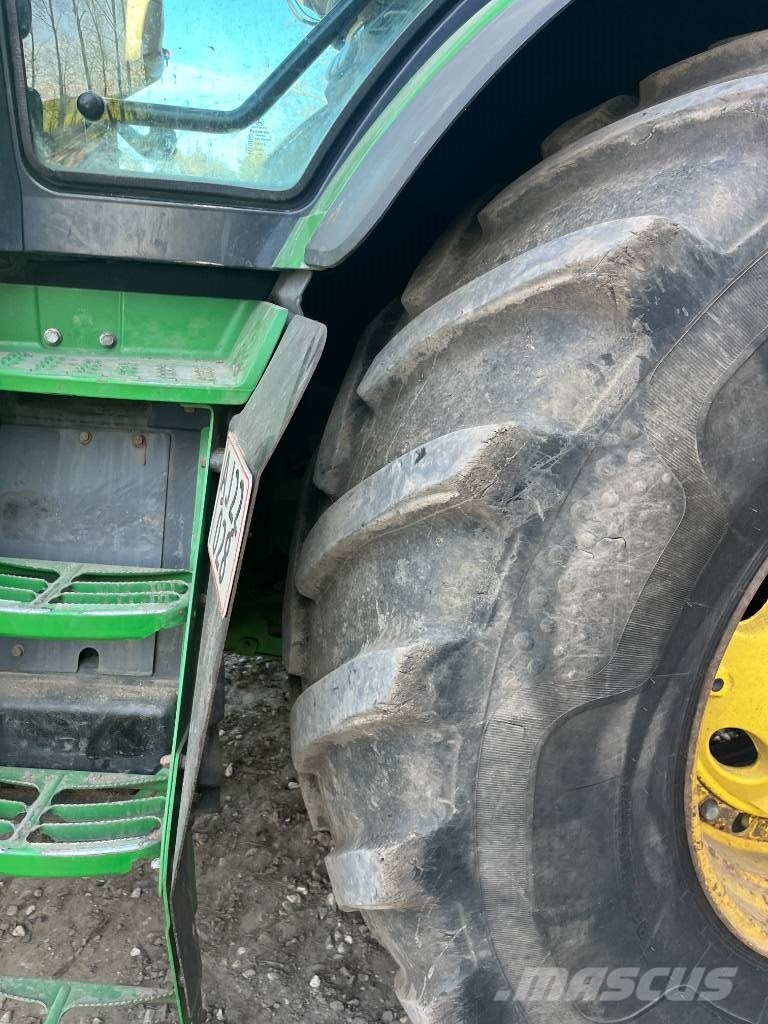 John Deere 7230 R 트랙터