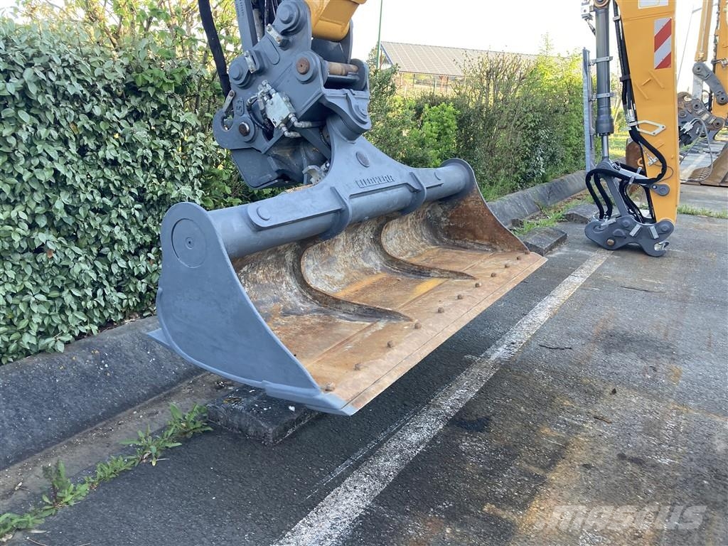 Liebherr R 914 Compact Litronic Crawler excavators