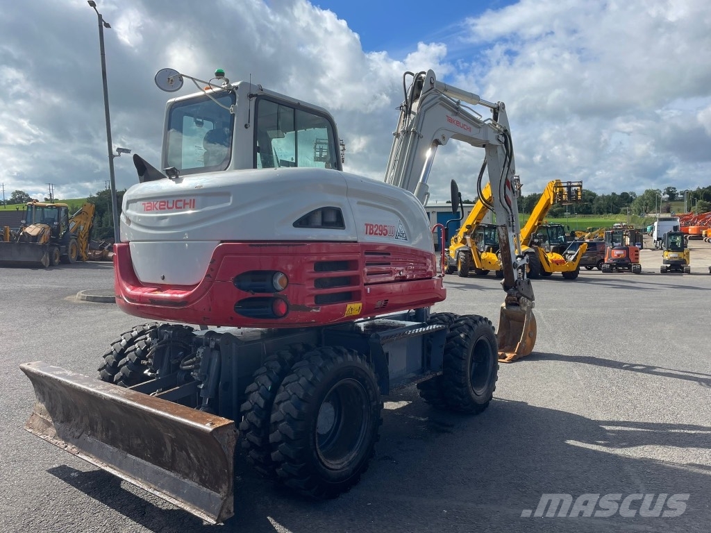 Takeuchi TB295W Lastik tekerli ekskavatörler