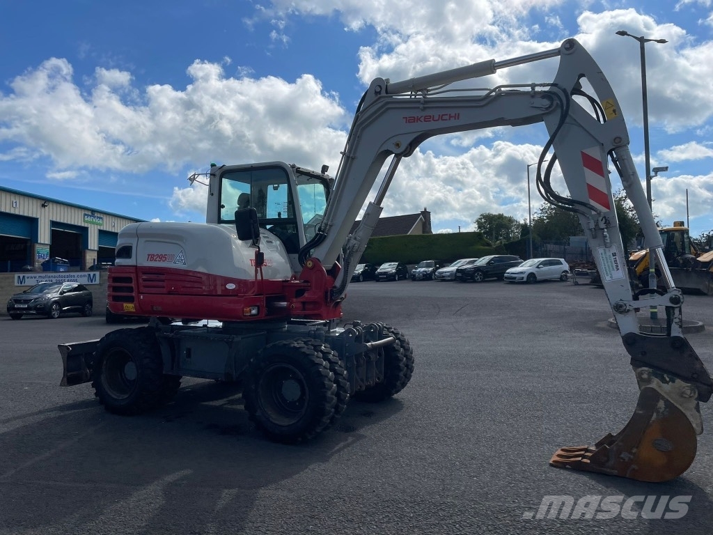 Takeuchi TB295W Lastik tekerli ekskavatörler