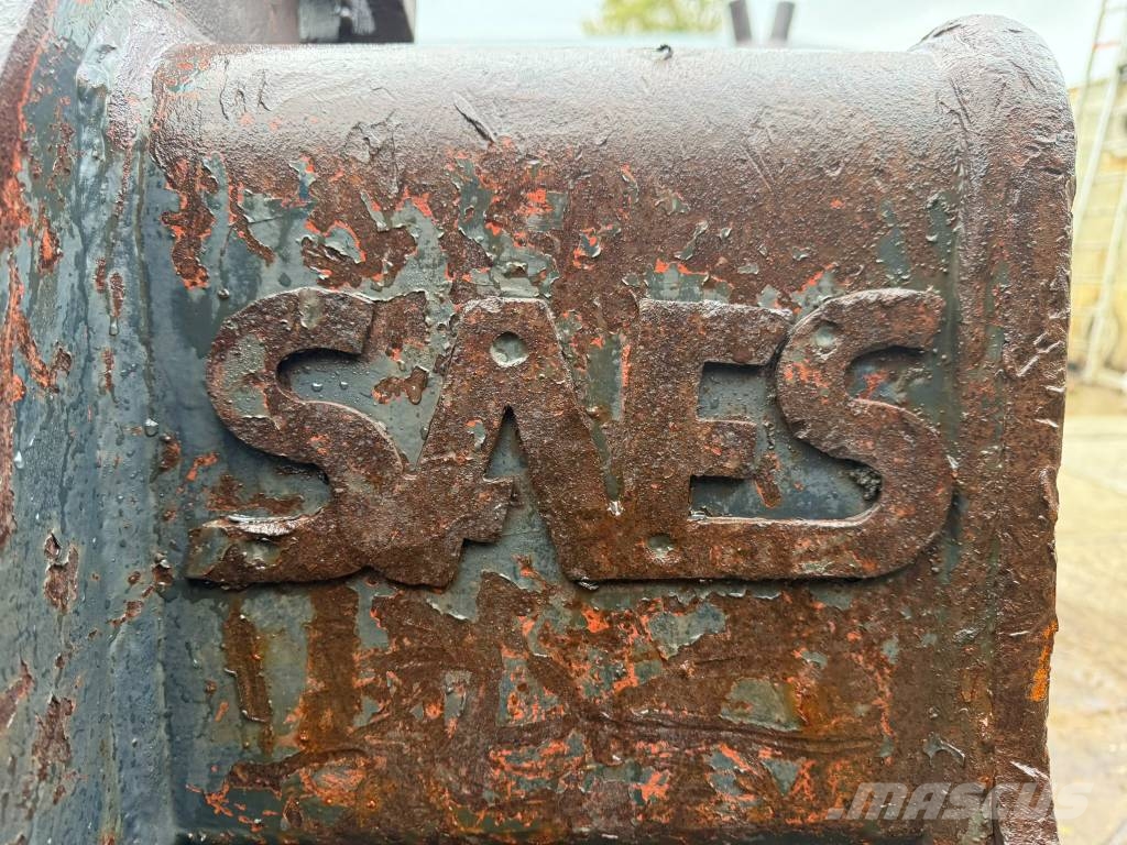 SAES CW30 skeleton bucket/ puinriek/ Sieblöffel 130cm wide دلاء فحص