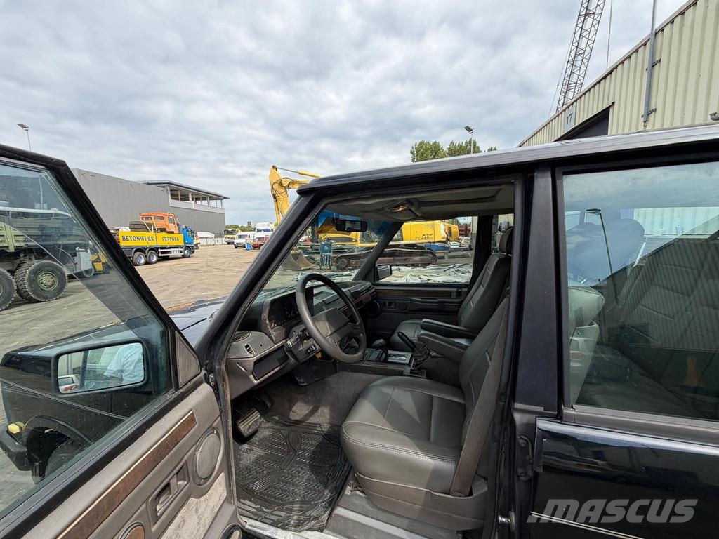 Range Rover Rover Vogue - SUV - 4x4 - Manual Gearbox - Automat Auto's