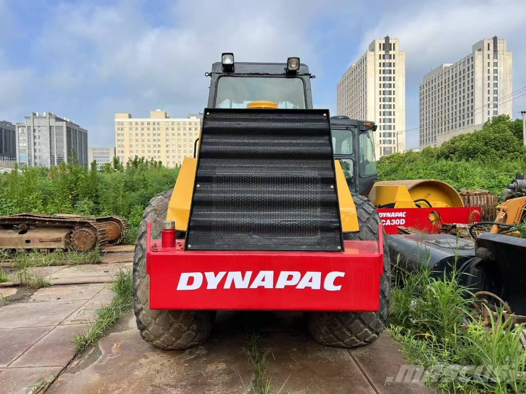 Dynapac CA25D 单轮压路机