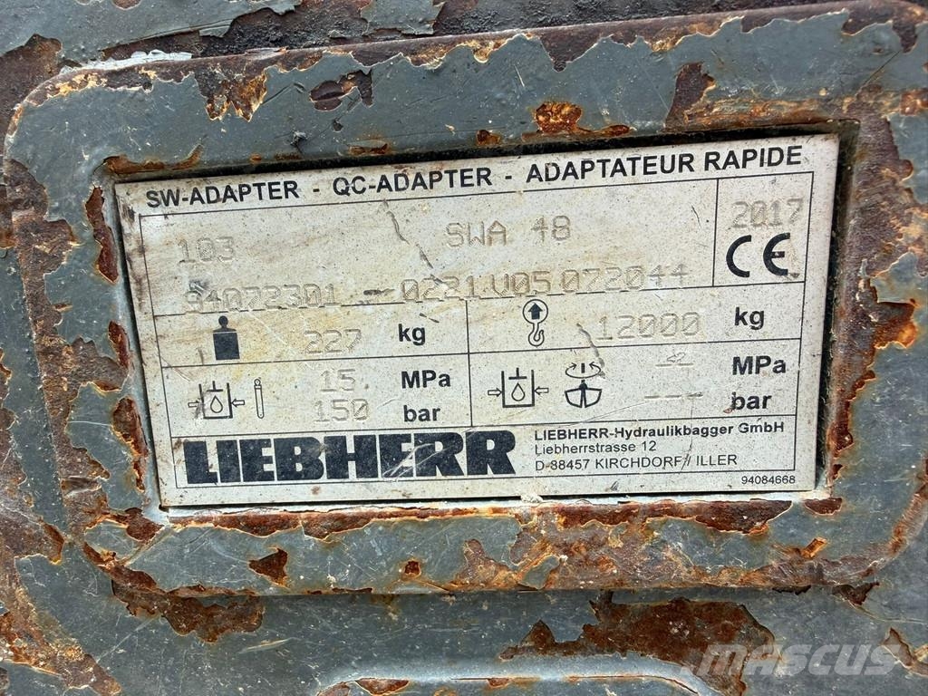 Liebherr A918 Wheeled excavators