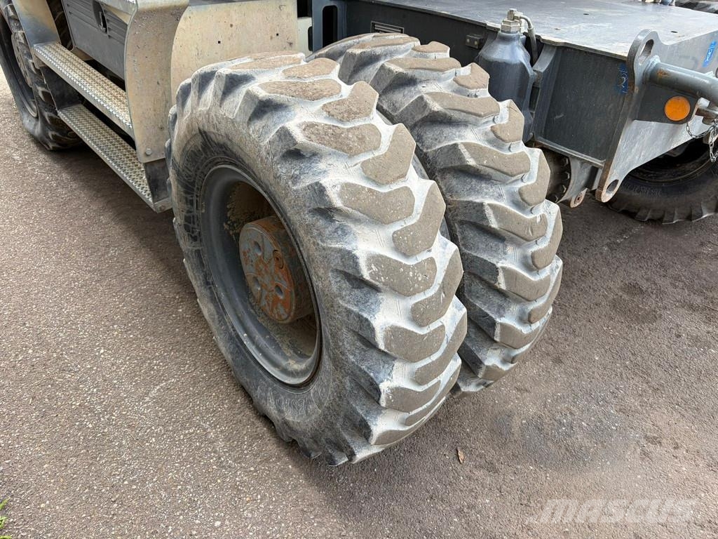 Liebherr A918 Wheeled excavators