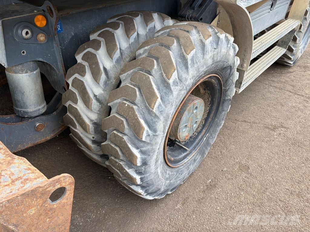 Liebherr A918 Wheeled excavators
