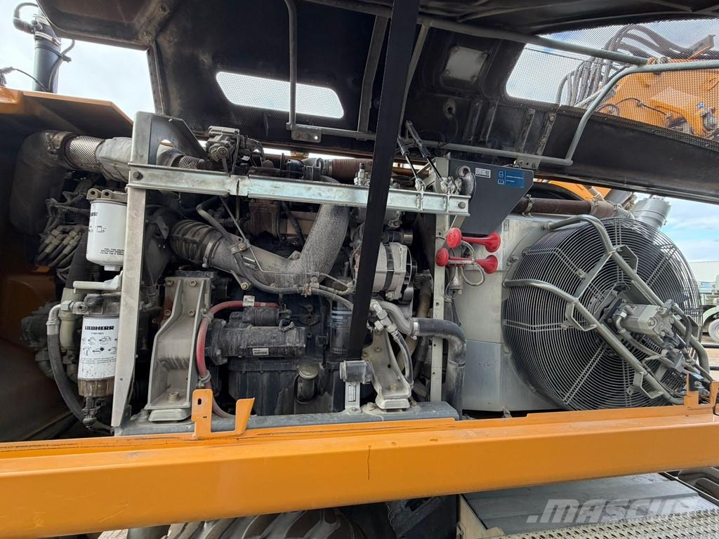 Liebherr A918 Wheeled excavators