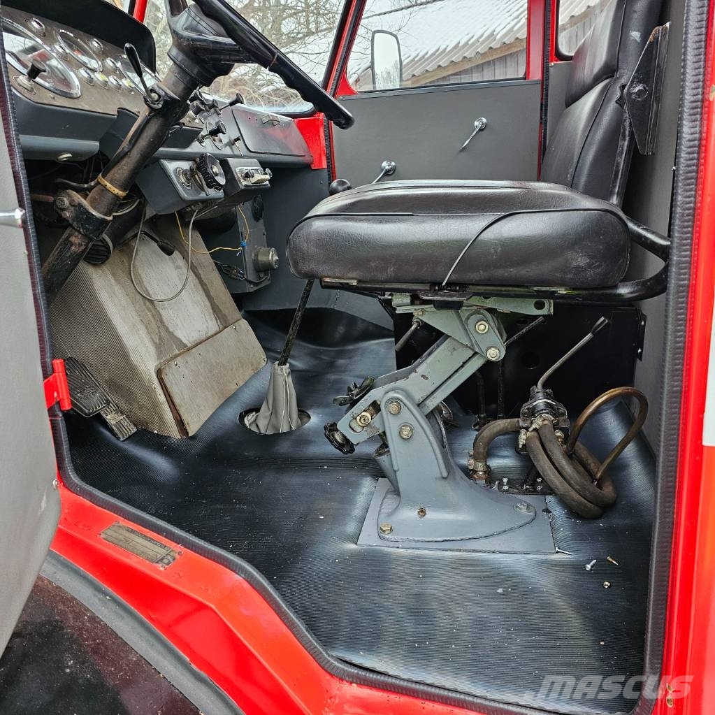 Sisu L131 CVT 4x2/4400 Bañeras basculantes usadas