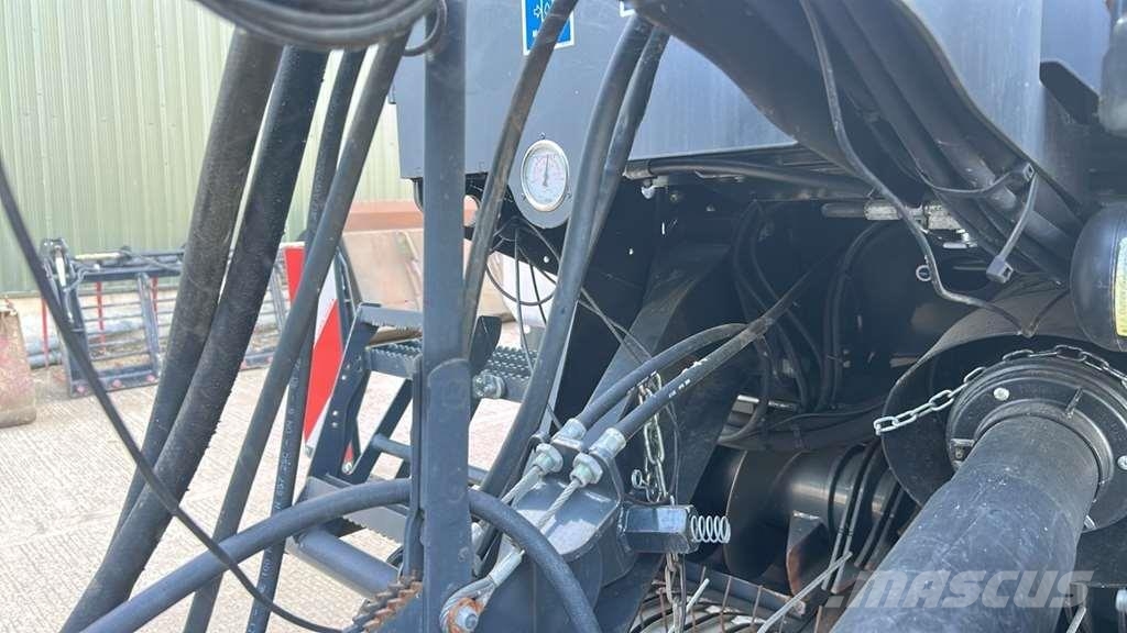 Kuhn FBP 3135 Baler-Wrapper Combination 圓型牧草打包機