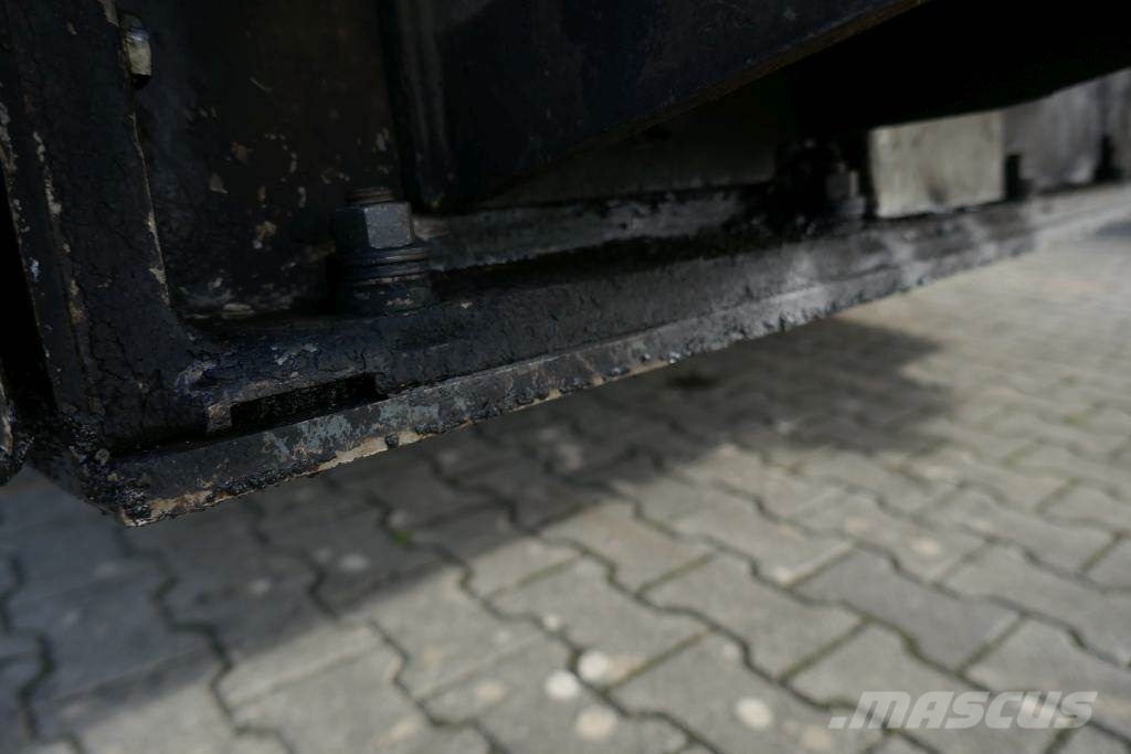 Volvo ABG 7820 Asfalta klājēji