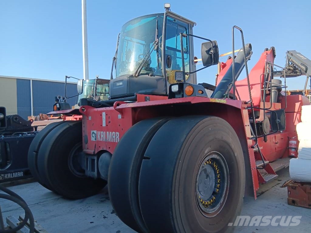 Kalmar DRG450-65S5E_UM Reach-Stacker