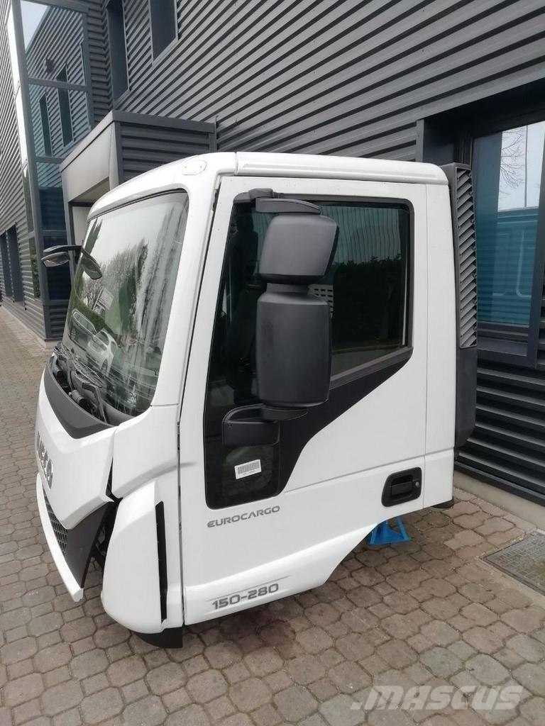 Iveco EUROCARGO EURO 6 2014 -> Cabinas e interior