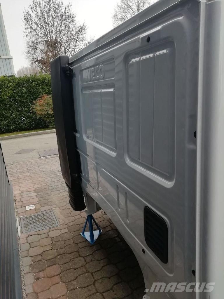 Iveco EUROCARGO EURO 6 2014 -> Cabinas e interior