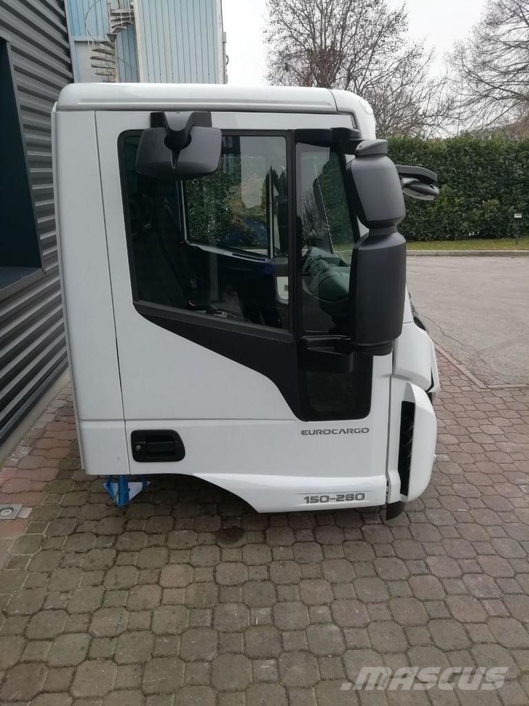 Iveco EUROCARGO EURO 6 2014 -> Cabinas e interior