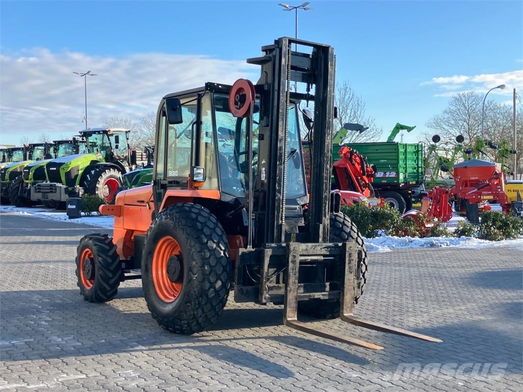 JCB 930-4 T4 ماكينات زراعية - غير ذلك