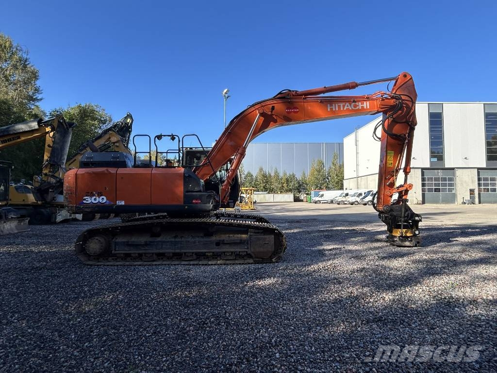 Hitachi ZX 300 LC-6 Kāpurķēžu ekskavatori