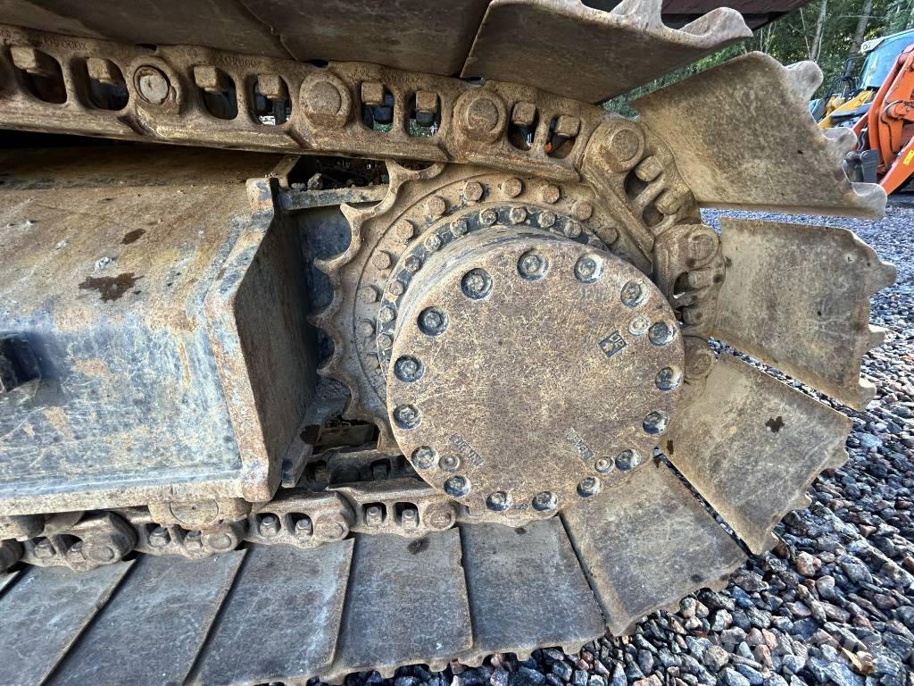 Hitachi ZX 300 LC-6 Kāpurķēžu ekskavatori
