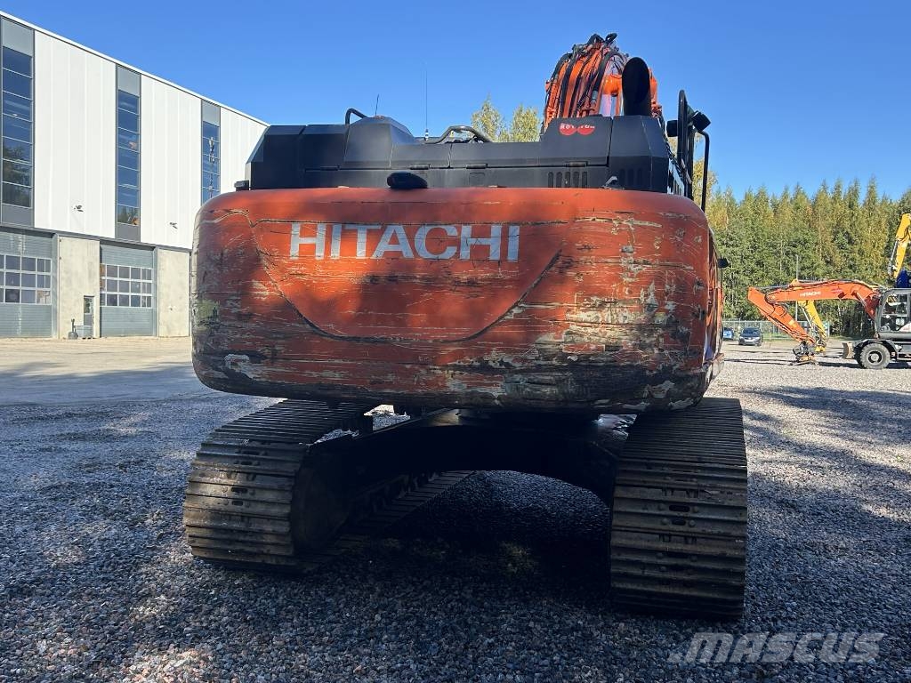Hitachi ZX 300 LC-6 Kāpurķēžu ekskavatori