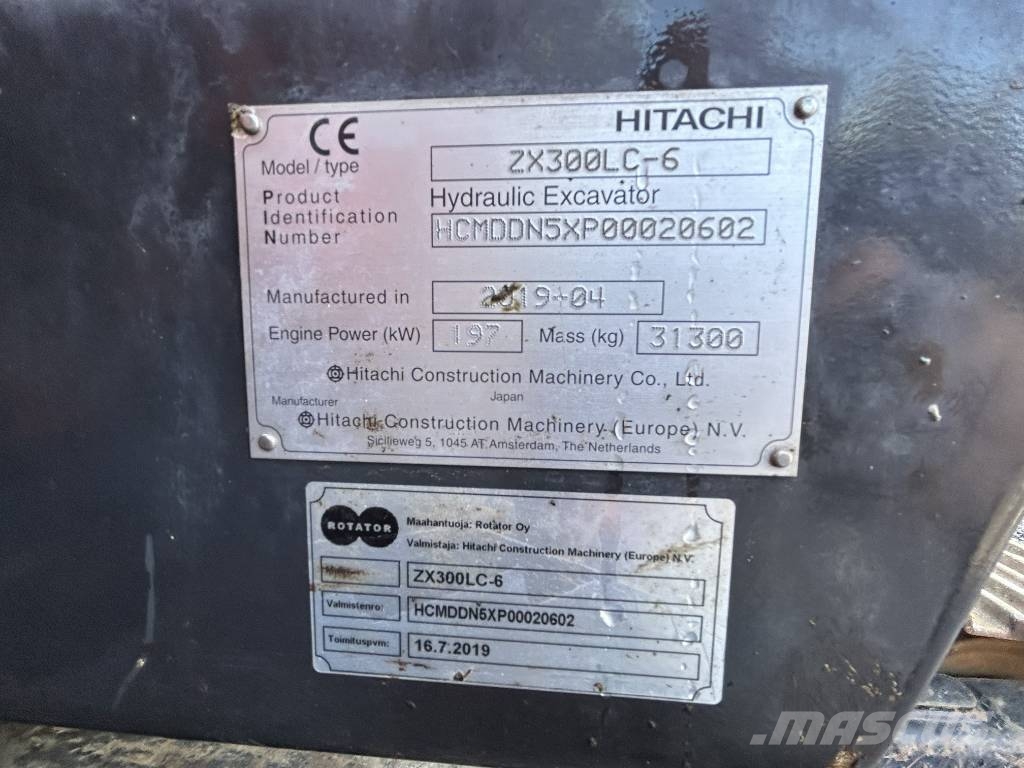 Hitachi ZX 300 LC-6 Kāpurķēžu ekskavatori