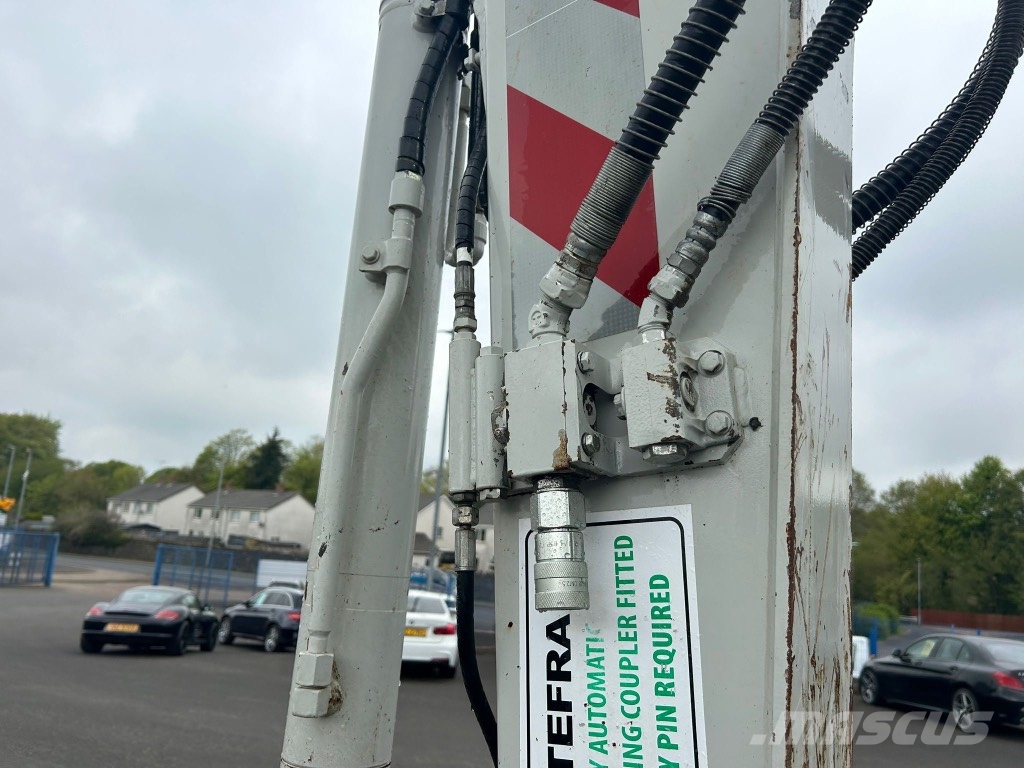Takeuchi TB295W ( 3 piece boom ) 轮式挖掘机