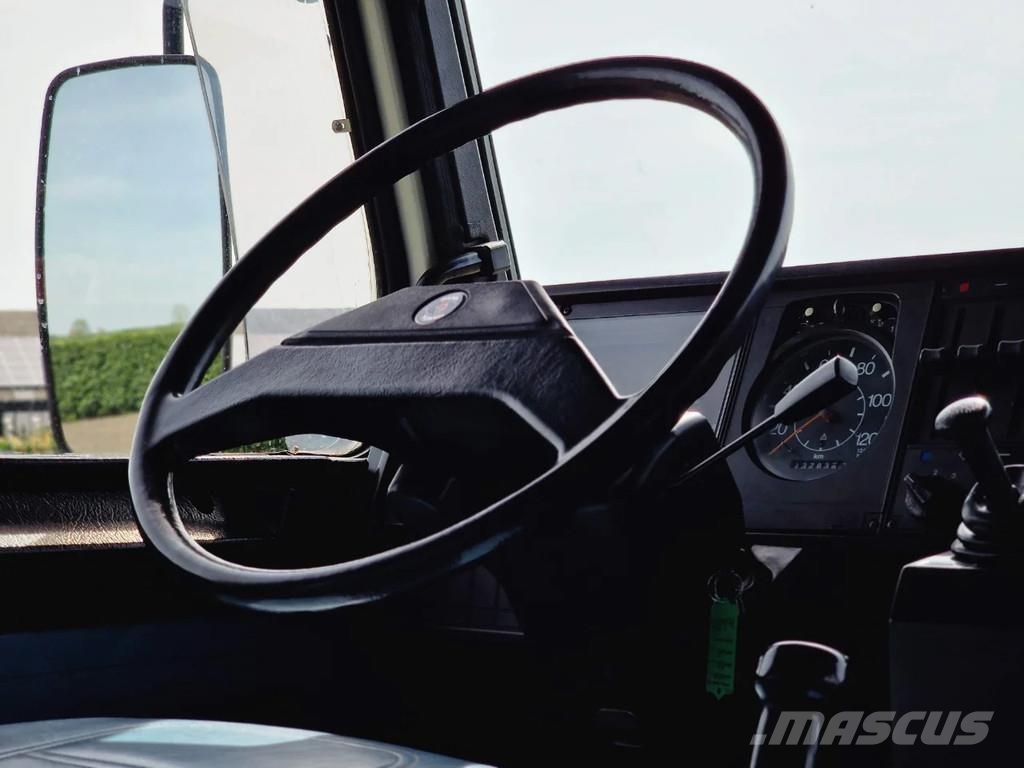 Scania R142-V8 420 V8 - Old timer - Clean chassis/cab/int Naudoti vilkikai