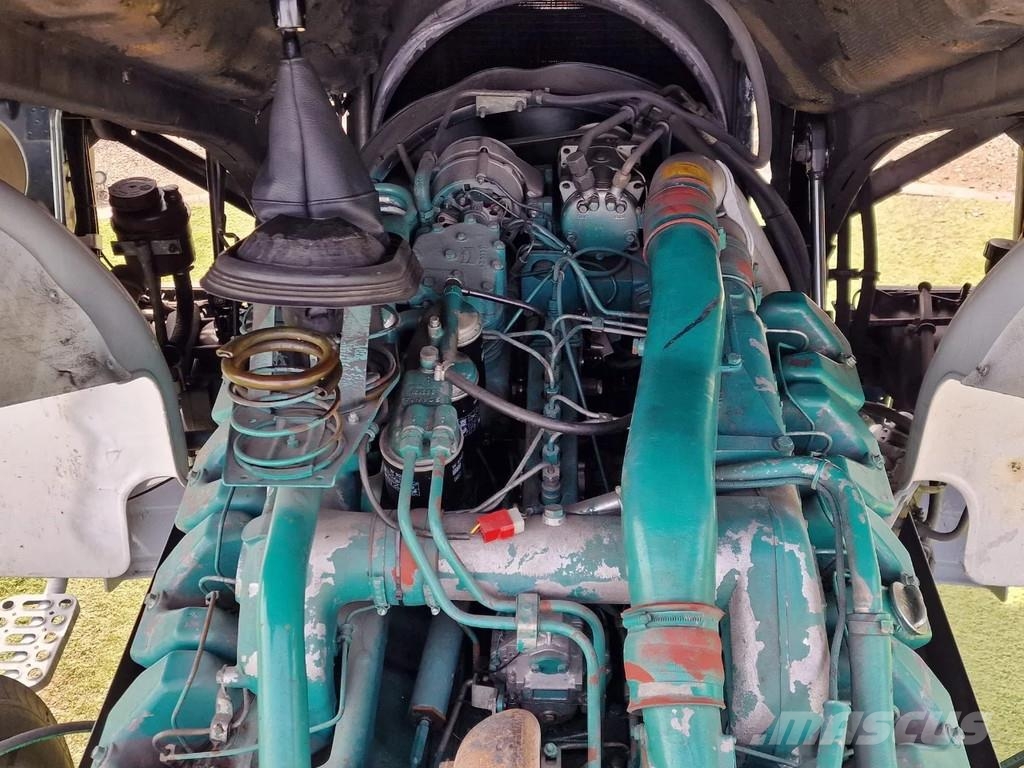Scania R142-V8 420 V8 - Old timer - Clean chassis/cab/int Naudoti vilkikai